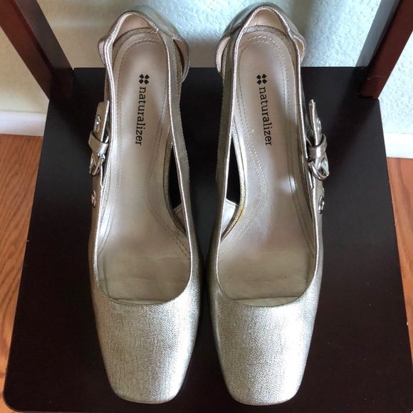 Shoes - Picture 4 of 4